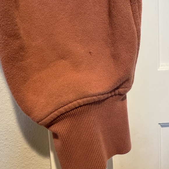 Lululemon Crop Scuba - Rose - Picture 3 of 5